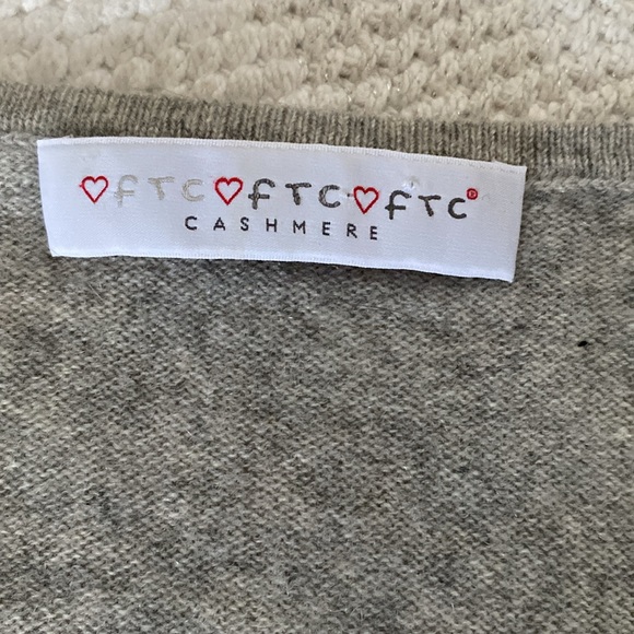 REDUCED FTC 100% (Fair Trade Cashmere) crew pullover sweater heather grey/pink - Picture 7 of 17